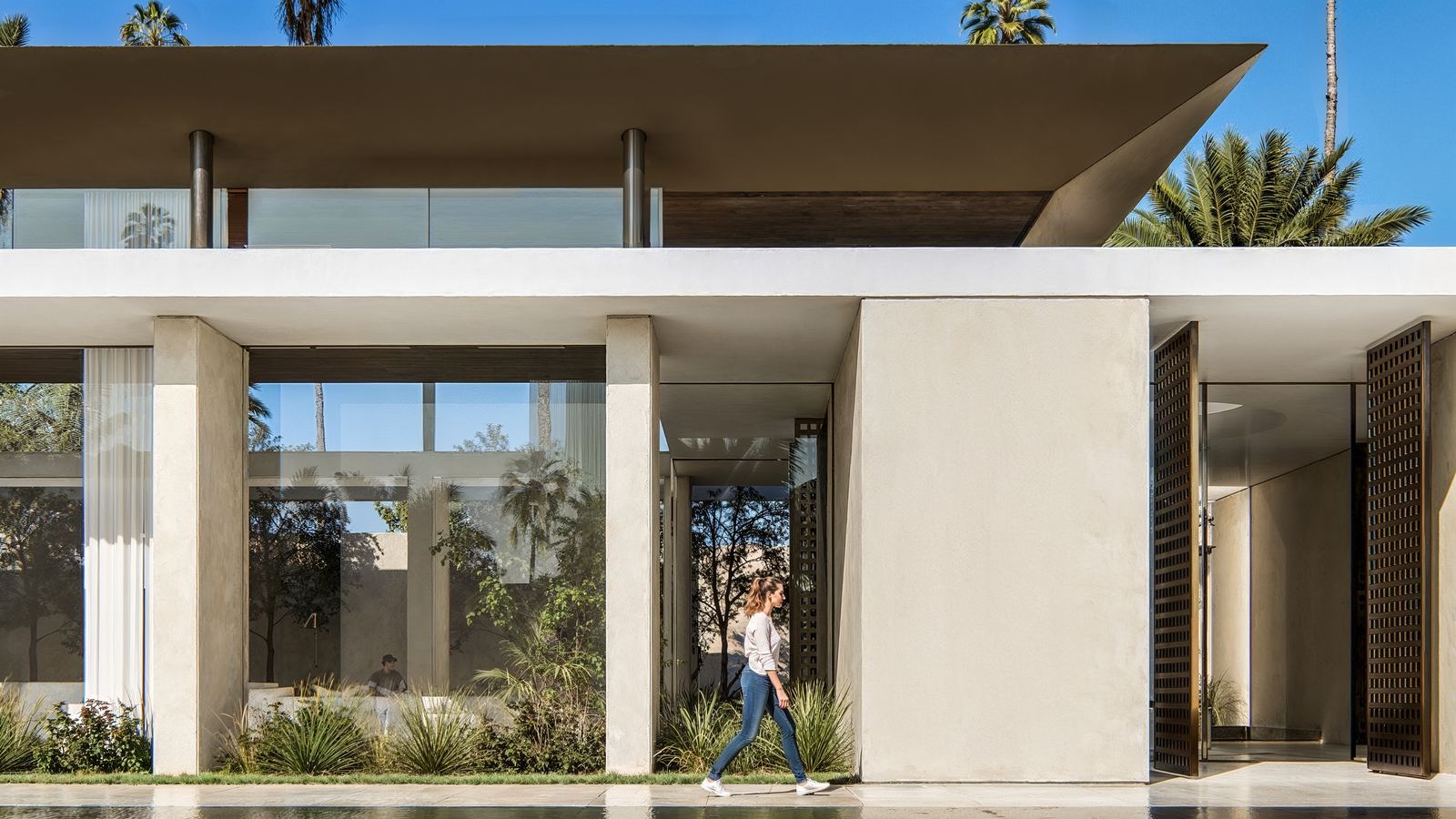 Al Baker — exterior
